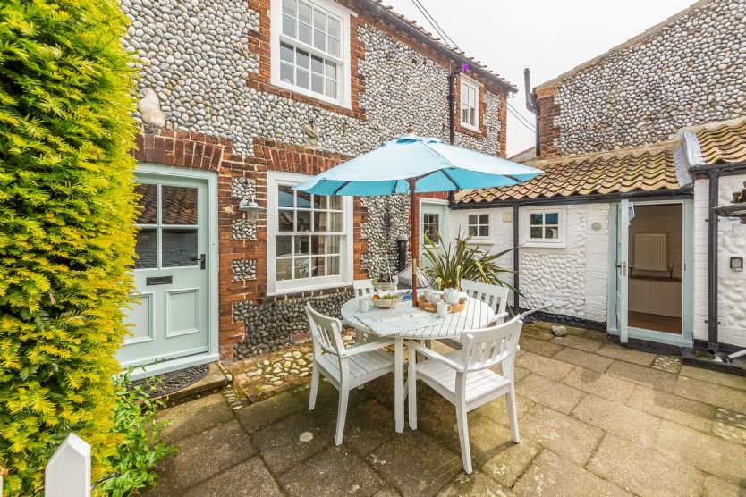 Click here for more about Yew Tree Cottage