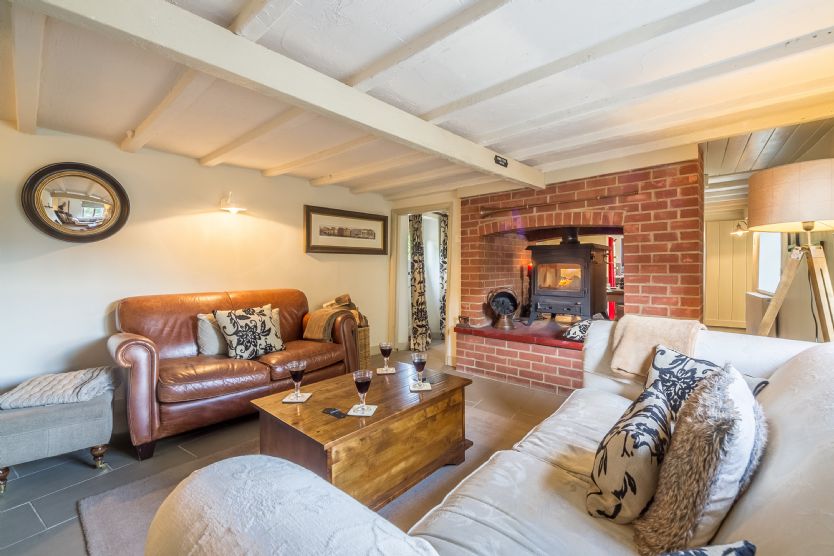Stone Cottage is located in Sharrington