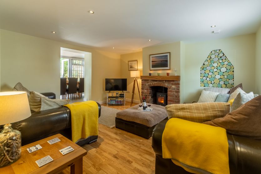 Click here for more about Yeomans Cottage