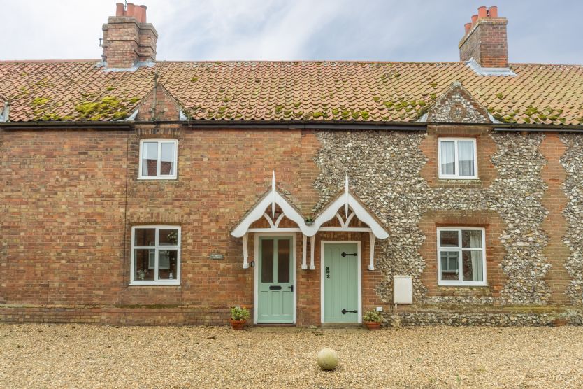Plunketts Cottage is located in Brancaster