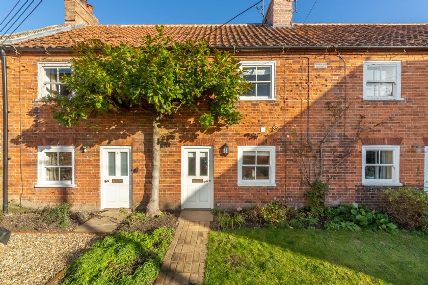 No. 3 Sutherland Cottages is located in Brancaster